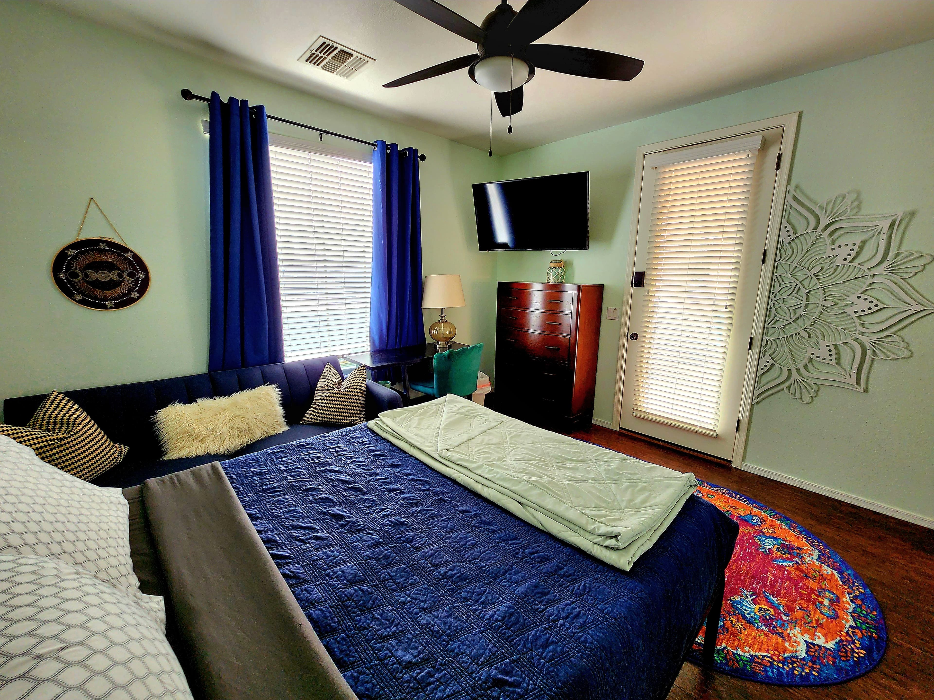 Zen w/ Private Entrance